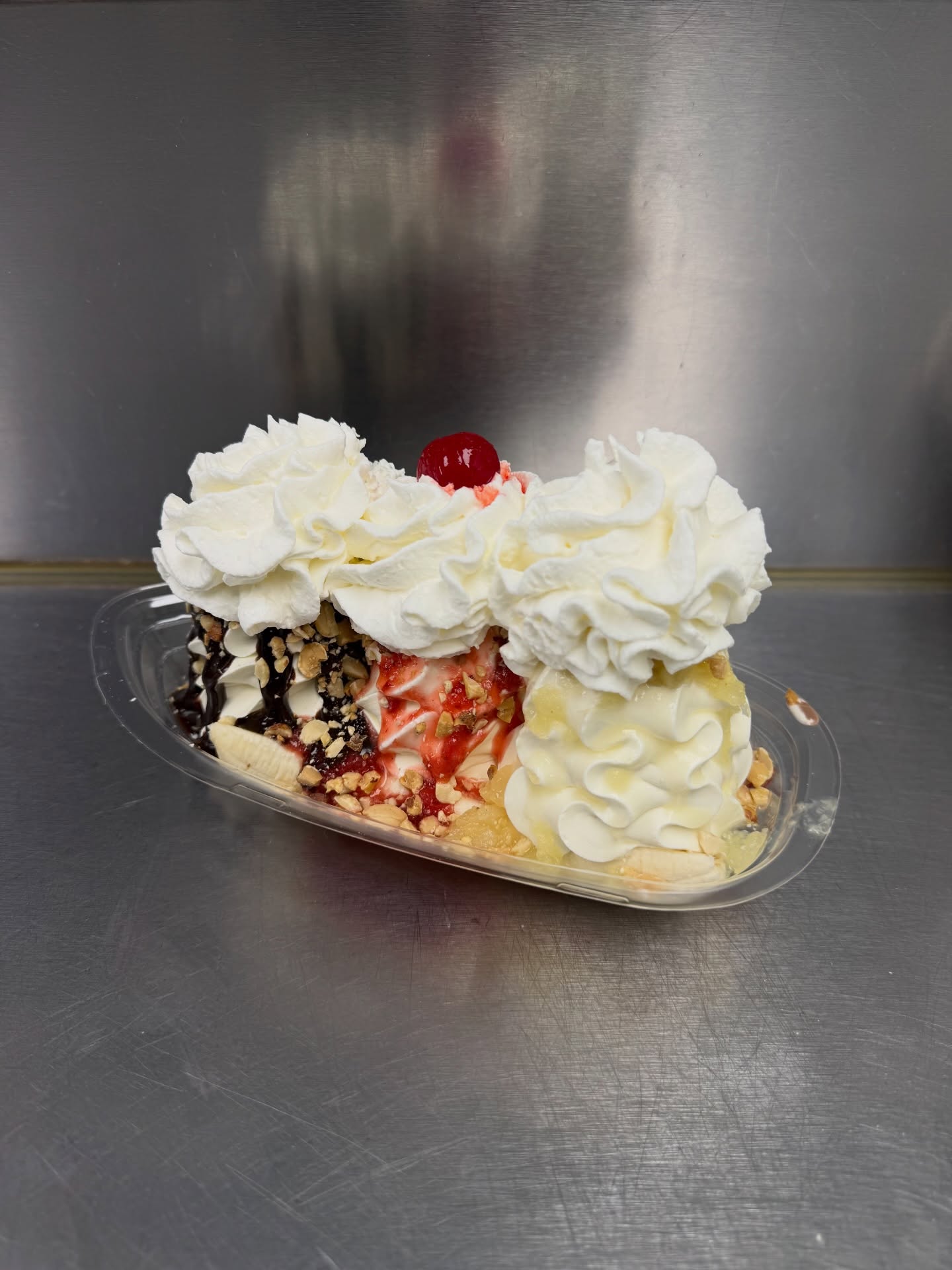 Classic banana split